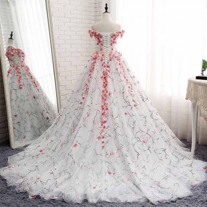 White Floral Tulle Sweetheart 3d Flower Applique..