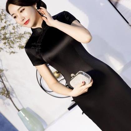 Improved Fashion Ladies Cheongsam, Long Black..