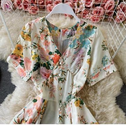 Loose, V-neck, Floral Flounces, Puffy Sleeves,..