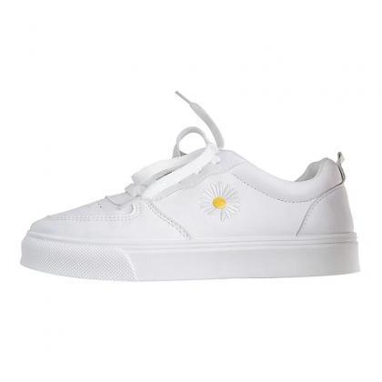 Small Daisy Small White Shoes, Fashionable Shoes,..