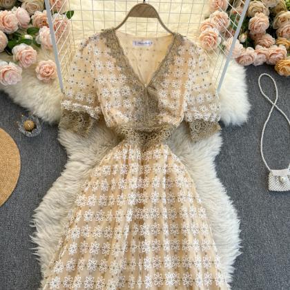Heavy Embroidery Dress, V-neck, Short Sleeve Lace..