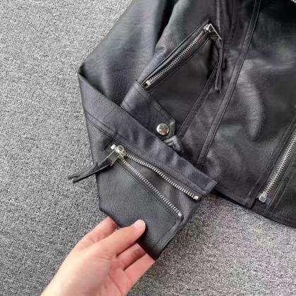 Short motorcycle leather jacket, au..