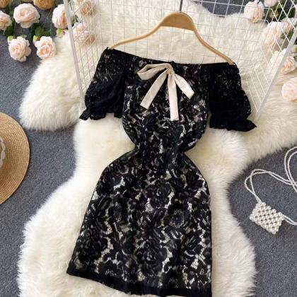 Elegant, jacquard lace dress, off s..
