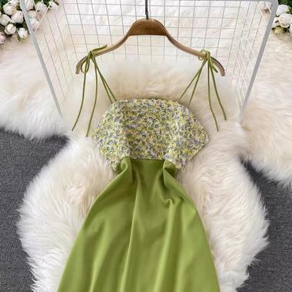 Vintage, 3d Flowers, High Waist, Mid Length Dress..