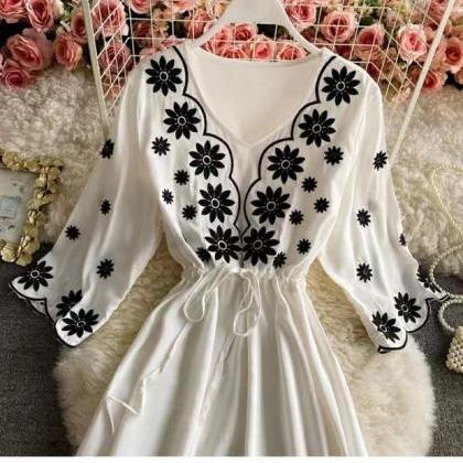 Ethnic Style, Embroidered V-neck Dress, Super..
