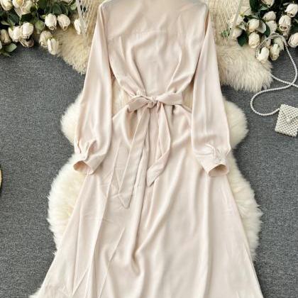 Loose And Slim Medium Length Single Lapel Dress
