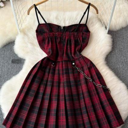 Sweet ,cool Red And Black Plaid Pleated Suspender..