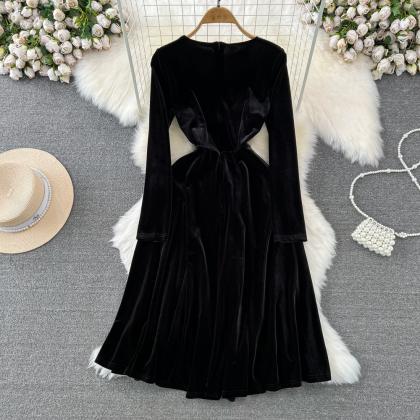 Elegant Velvet Long Sleeve Dress Stylish Black..