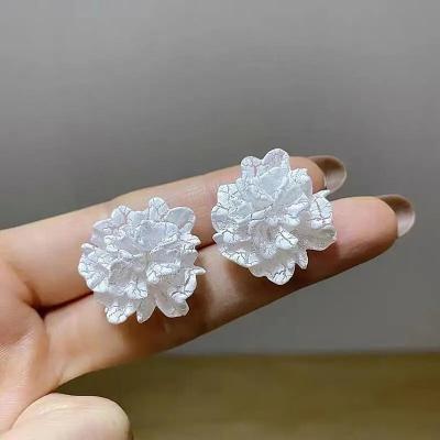 Korean Earings Fashion Jewelry White Cracked Petal Earrings Sweet And Cute Flower Earrings For Women Gifts