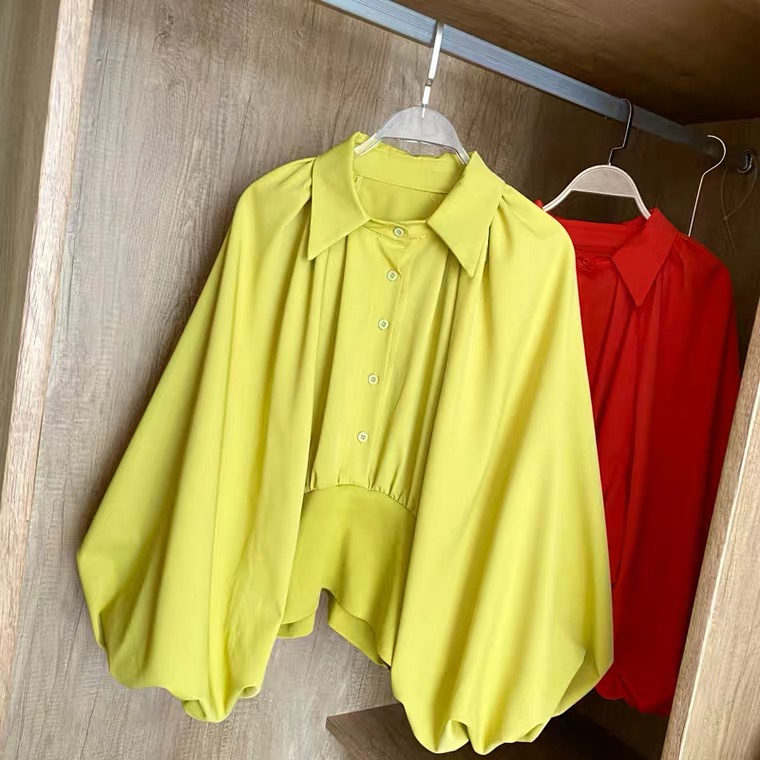 Spring new top, loose, lantern sleeves, lapels, stylish versatile shirt