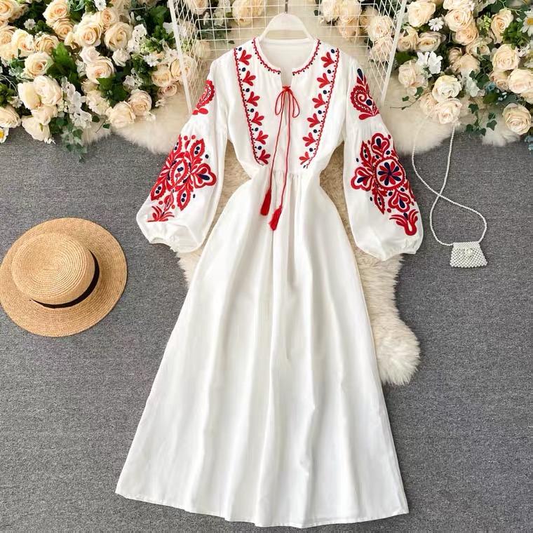 Bohemian, Ethnic Style, Embroidered Flowers, Round Neck, Lantern Sleeve Pleats, Loose Maxi Dress