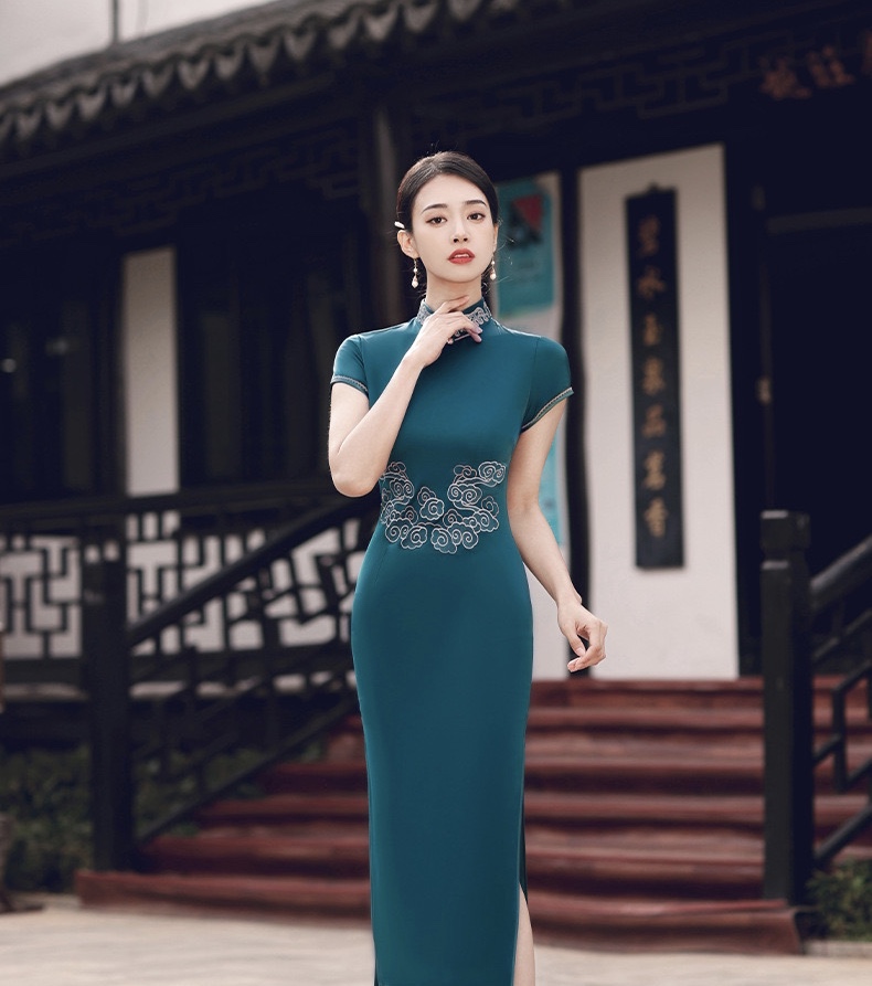 New,fashion ladies embroidered cheongsam, long party dress,chinese style