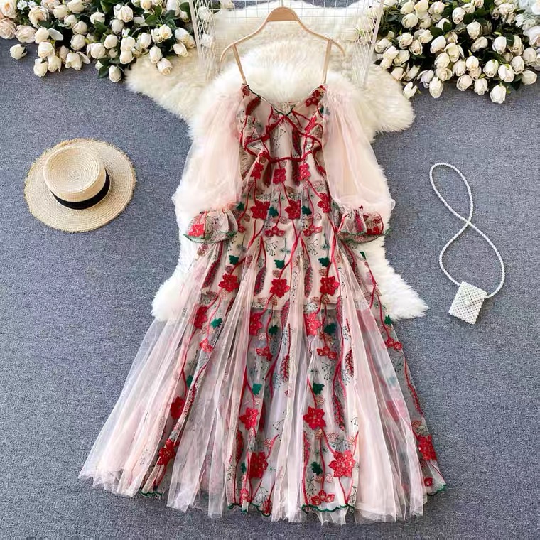 Famous Socialite Dress, Embroidered Prom Dress, Off-shoulder Tulle Bubble Sleeves, Splicing Heavy Embroidery Dress