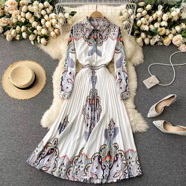 Printed Long Sleeve Waist Pleated Dress