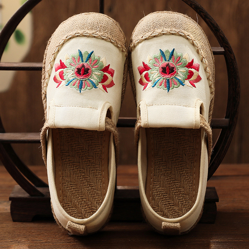 Vintage, Embroidered Cloth Shoes Round Toe Shoes, Low-top Flat Heel Embroidered Women's Shoes, Folk Style Cotton Linen Shoes