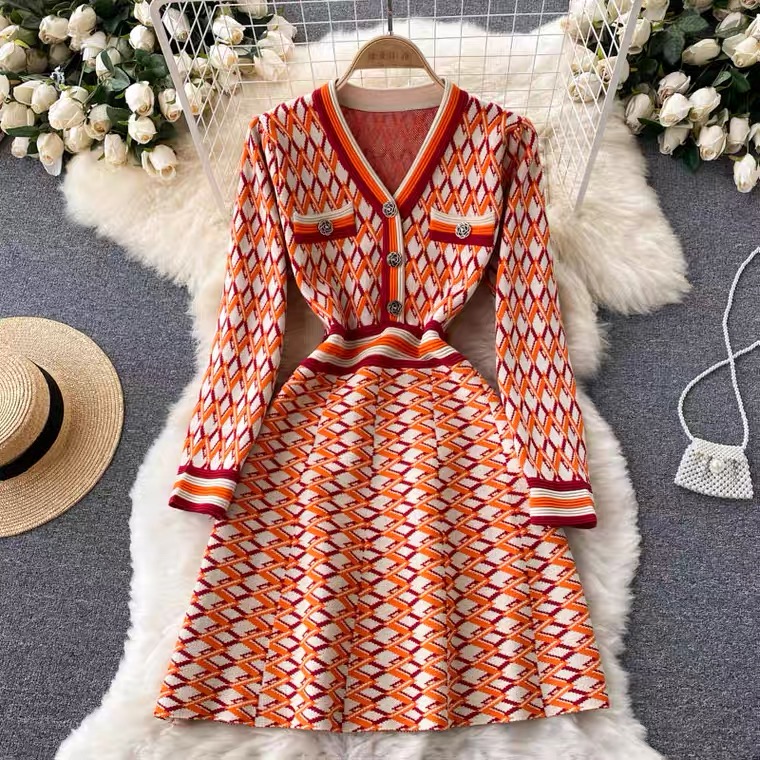 Vintage, contrast color plaid, temperament, little fragrance long sleeve knitted dress