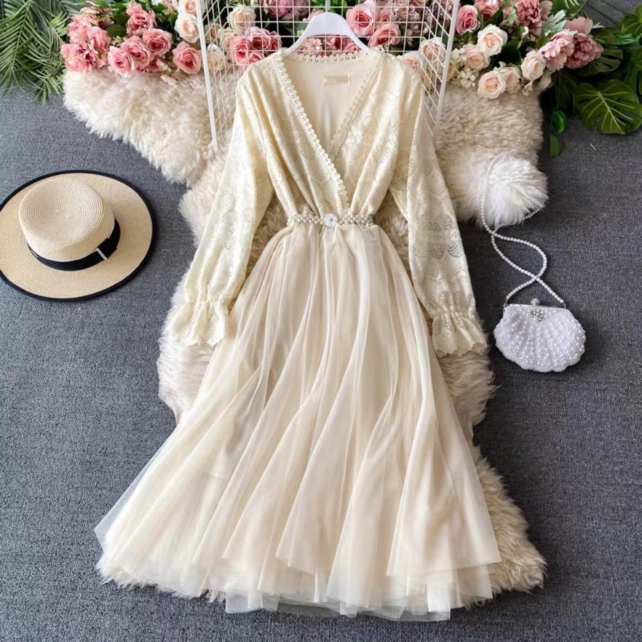 Waist, Long Sleeve Mesh Stitching Lace Dress, Fashionable Temperament V-Neck Long Dress