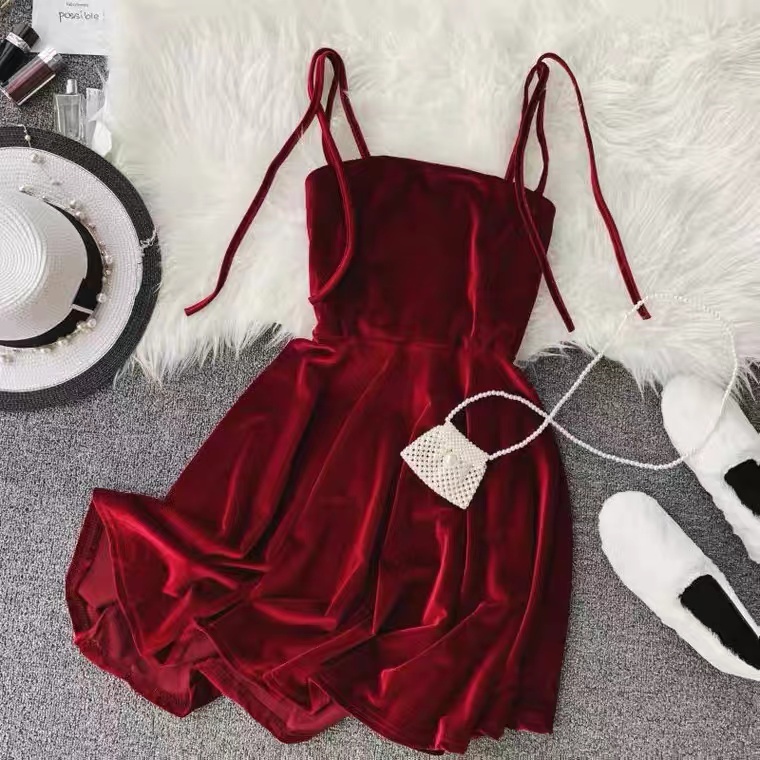 Gentle Little Black/red Dress, , Spaghetti Strap Dress, High-waisted, Velvet Dress