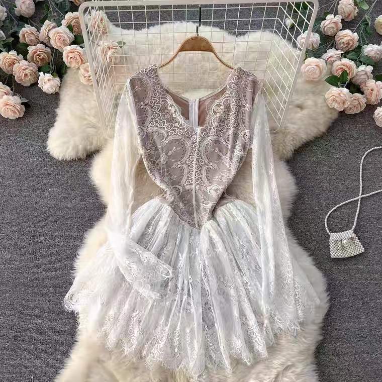 Sexy fashion dress, waist, A swing, v-neck lace dress