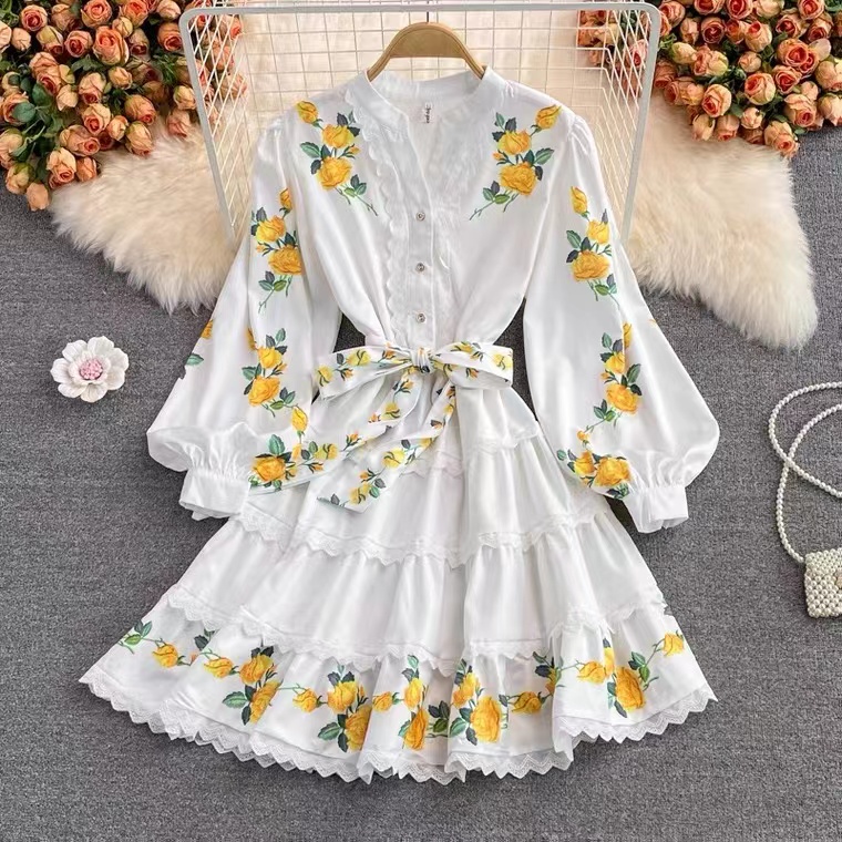 Vintage, Palace Style,light Luxury Dress, Temperament Long Puff Sleeve Lace V-neck Printed Dress