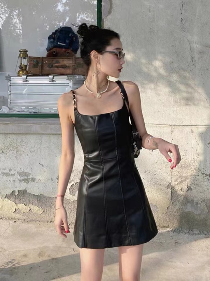 Black Pu Leather Dress, Temperament, Senior Sense, Short Black Dress, Sexy, Chain Halter Dress