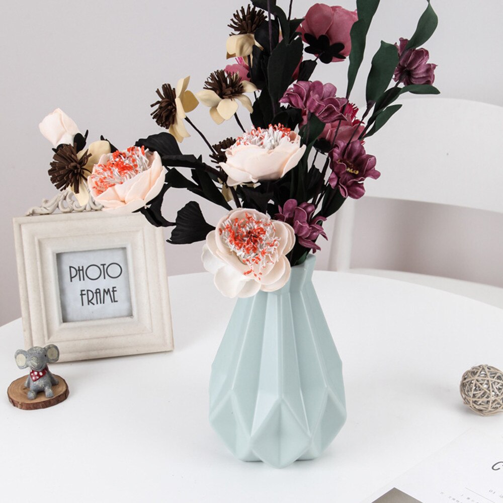 Unique Collapsible Plastic Flower Vase – 11-Inch Decorative Multicolor Design For All Occasions