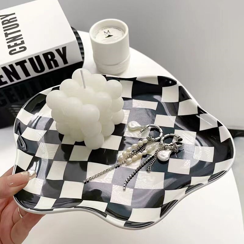 Ins Checkerboard Irregular Ceramic Plate Jewelry Dish Necklace Ring Storage Tray