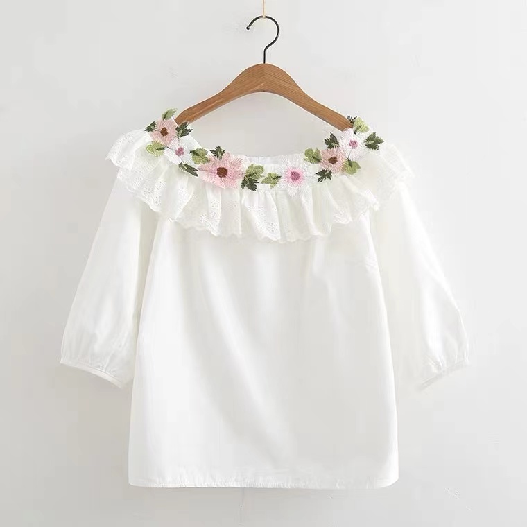 Rose-flower Embroidered Shirt, Hollowed Out Embroidery, Pinched Collar White Pullover