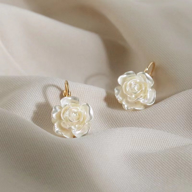 Luxury White Camellia Flower Dangle Earrings For Women