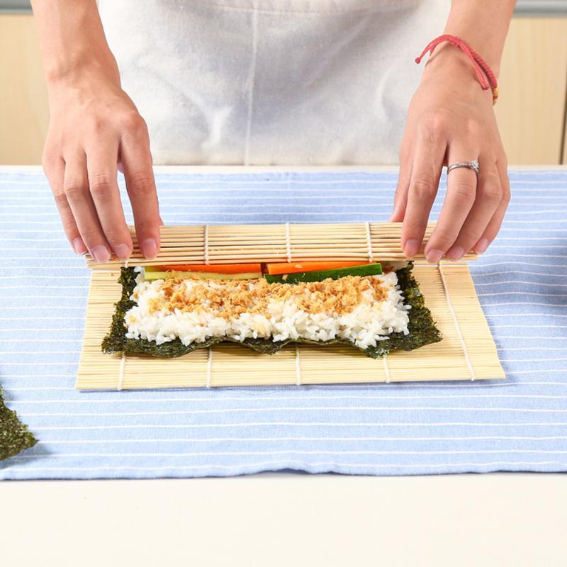 Bamboo Sushi Rolling Mat Non-stick Kitchen Sushi Tools Rice Rollers Food Grade Diy Hand Maker Mold