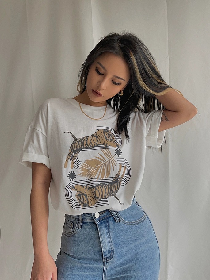 Double Tiger Leaf Print T-shirt, Vintage, White Short Sleeved Baggy Top