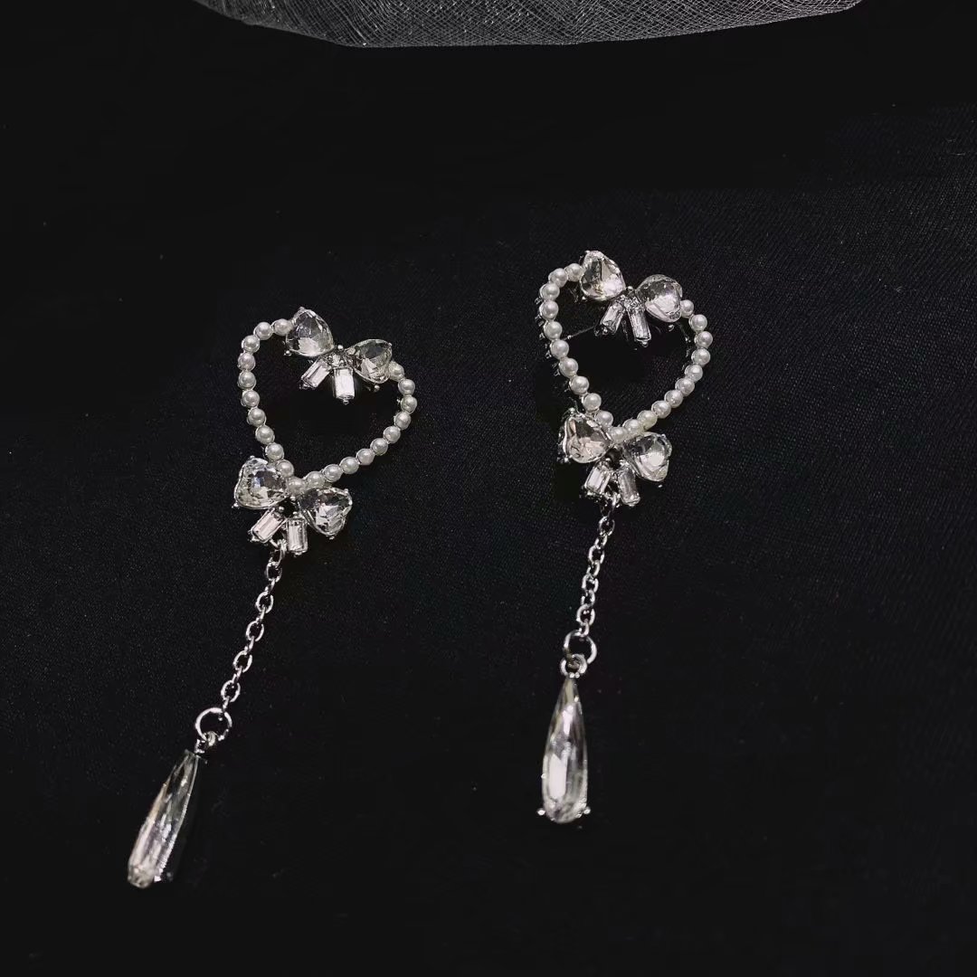 Vintage Imitation Pearl Love Bow Earrings For Teens Women 2021 Trend Korean Long Tassel Crystal Earrings Punk Metal Chain Earrin