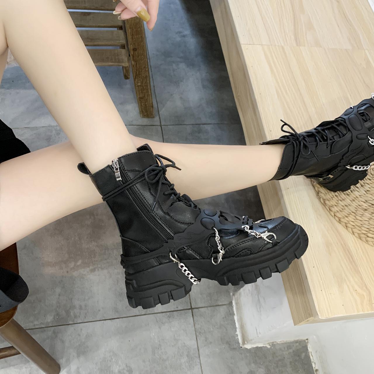 Boots Women Leather Designer Boots For Women Mid Heel Lace Up Black Goth Shoes Sexy Chain Zipper High Quality Ankle Boots Botas