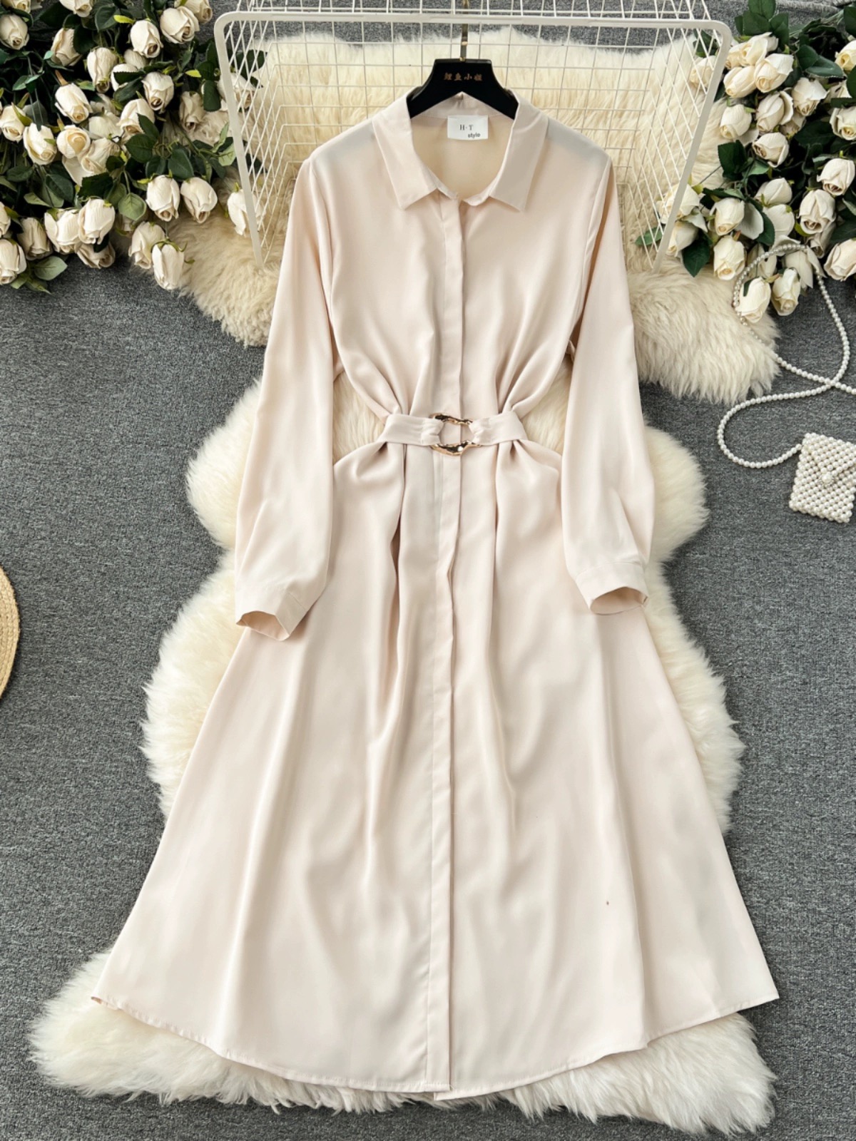 Loose And Slim Medium Length Single Lapel Dress
