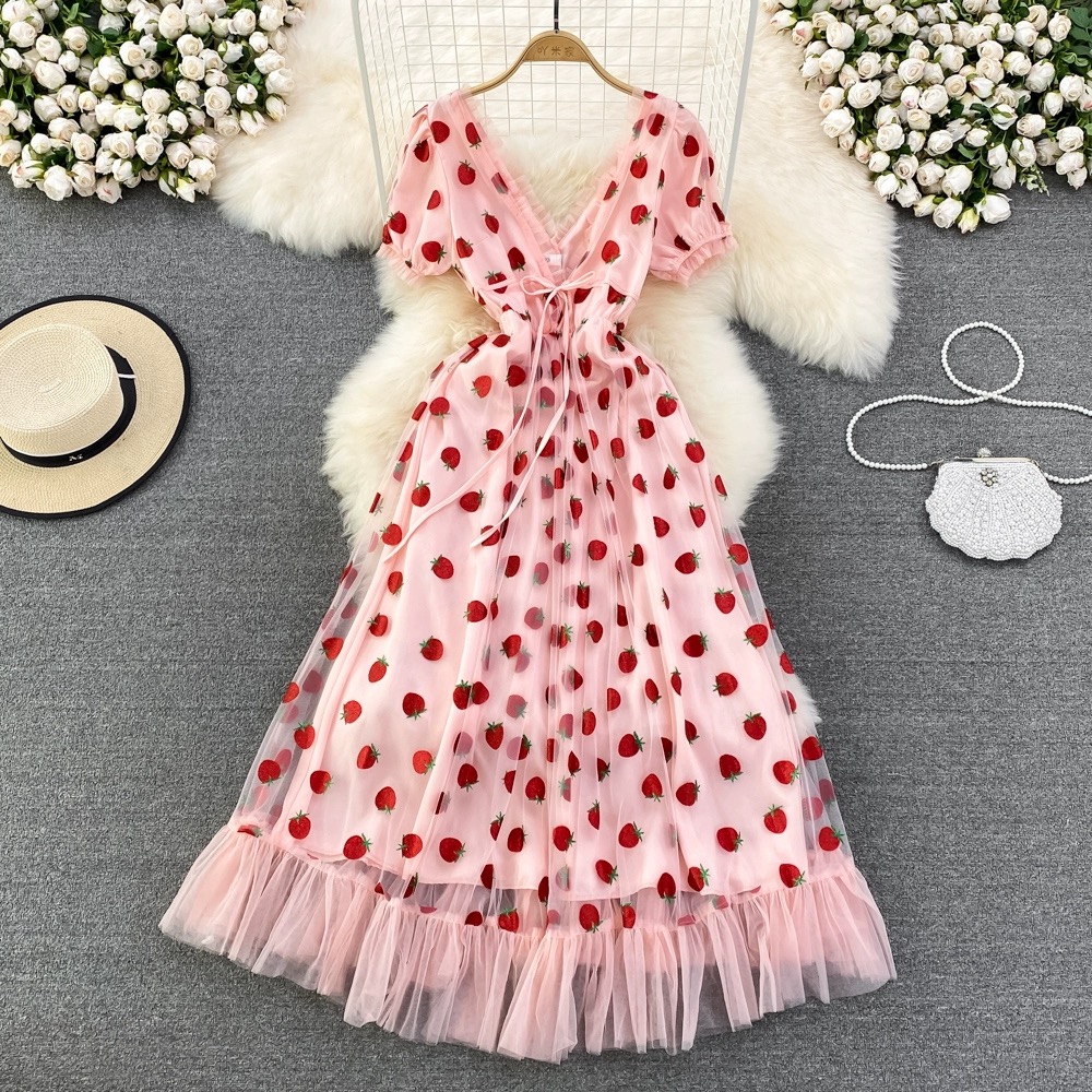 Super Fairy Strawberry Sequin V-neck Mesh Dress Summer Fashion Waist Slimming Seaside Vacation Long Dress