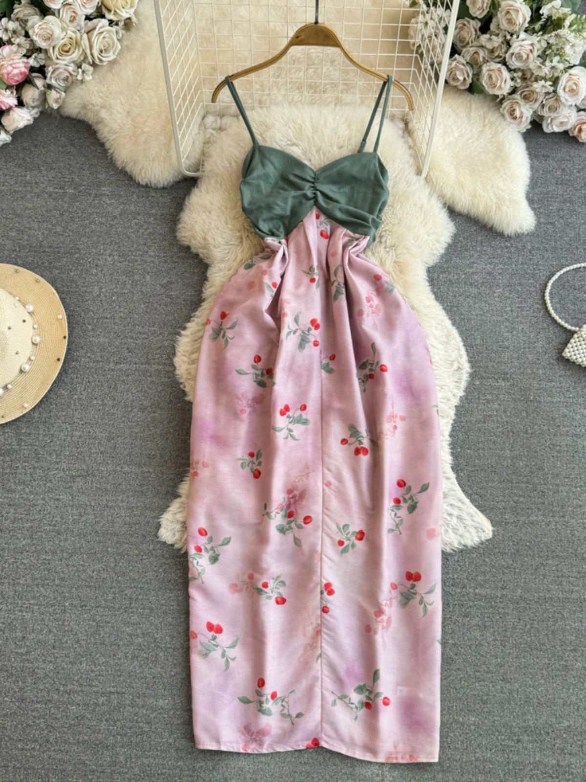 Retro Contrasting Color Suspender Dress, Waist Slimming Mid-length Slit Printed Dress
