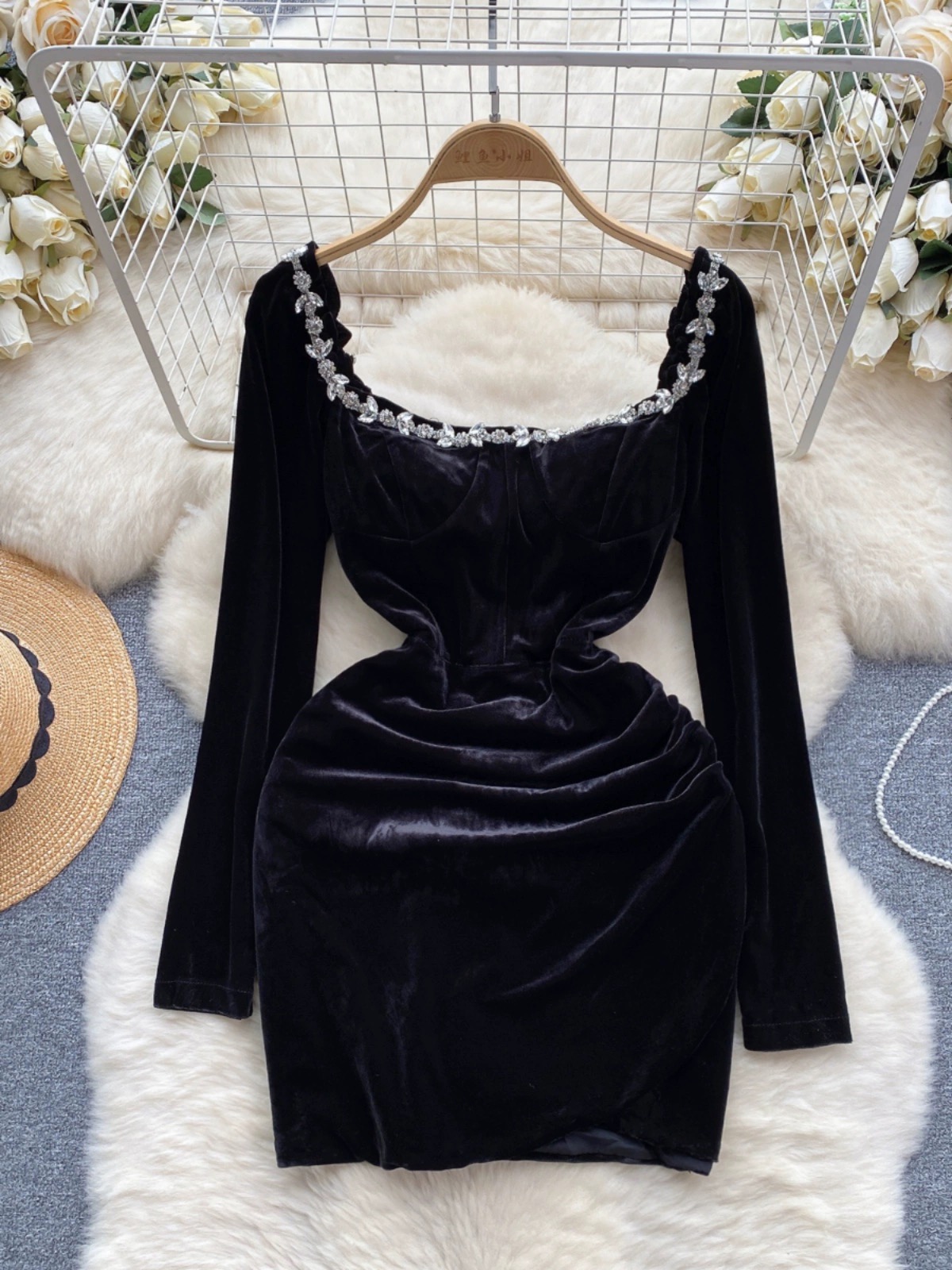 Little Black Dress, Socialite High-end Diamond Square Neck Long-sleeved Slim Velvet Dress