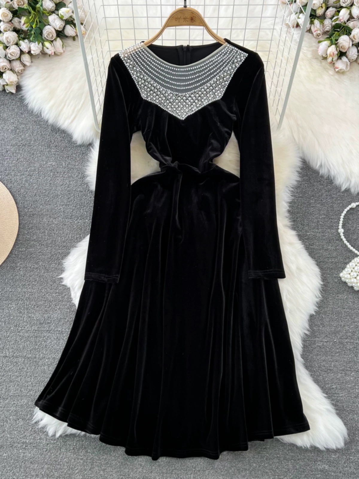 Elegant Velvet Long Sleeve Dress Stylish Black Dress