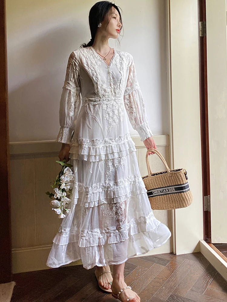 Vintage lace maxi dress 2025