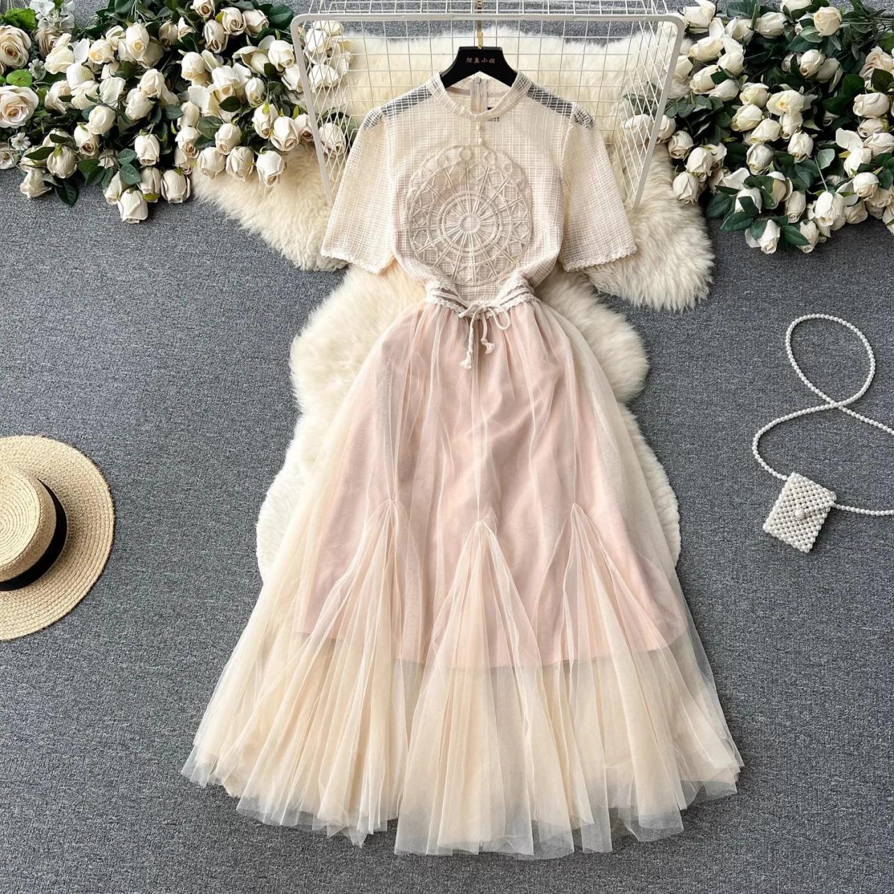 Elegant Lace Top And Tulle Skirt Set