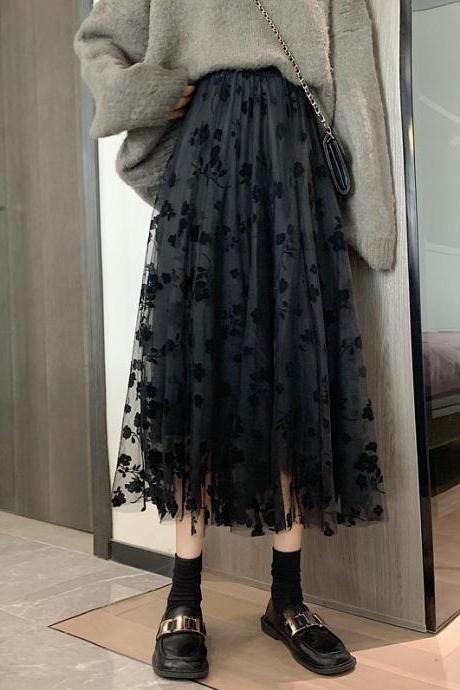 New skirt, flocking flower embroidered mesh gauze skirt, high waist to show thin in the middle and long style, big skirt arranged A-line skirt