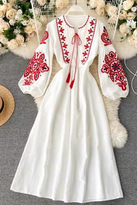Bohemian, Ethnic Style, Embroidered Flowers, Round Neck, Lantern Sleeve Pleats, Loose Maxi Dress