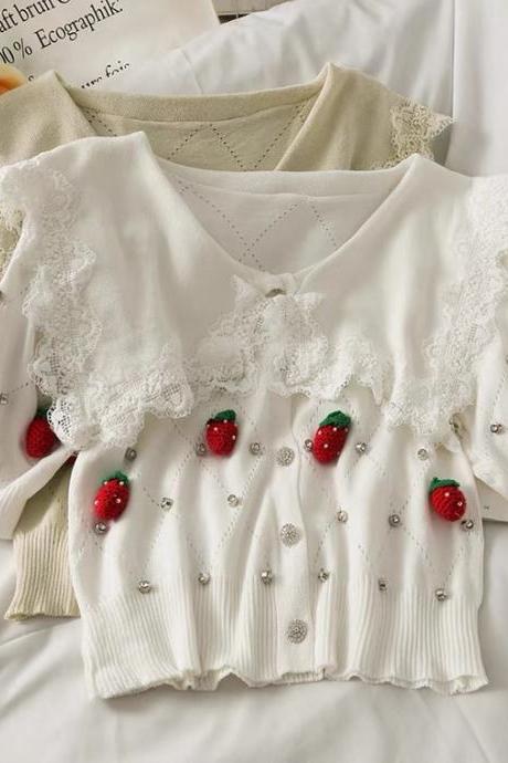 Sweet, three-dimensional strawberry beaded, single breasted blouse, lace patchwork doll neck sweater