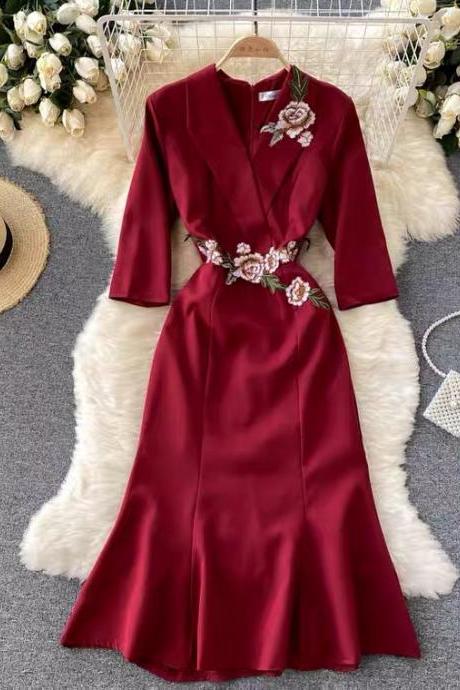 Light Ripe Wind Dress, Embroidery Collage, Temperament, Suit Collar Slim Long Prom Dress