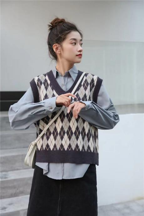 Vintage, V-neck, diamond check knit, loose sweater vest