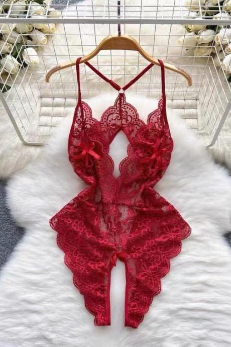 Chic, sexy, lace hollowed-out red little halter vest, beautiful back onesie