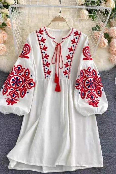 Bohemian, holiday style dress, retro, ethnic style, heavy embroidery, lantern sleeve dress