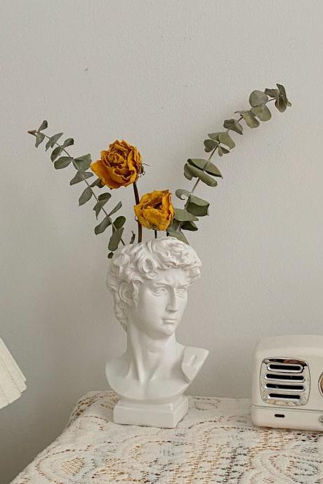 Vase Decoration David Sculpture Resin Aesthetic Decor Flowers For Decor Makeup Brush Organizer Flower Pot Vase