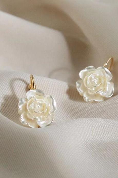 Luxury White Camellia Flower Dangle Earrings for Women