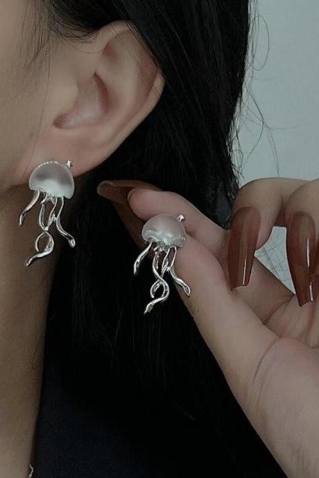 Deep-Sea Jellyfish Stud Earrings Mini Star Transparent Crystal Earrings for Women